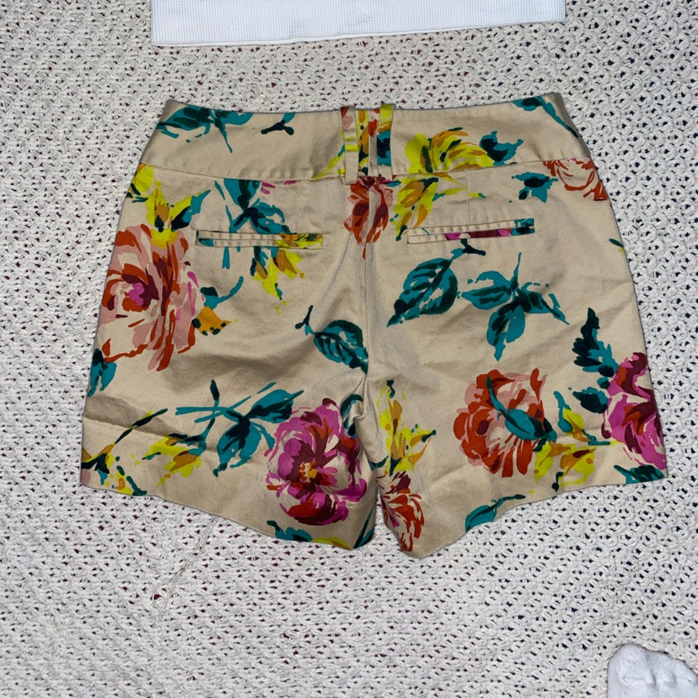 Super Cute Floral Shorts from Outback Red - Size 0 - Picture 3 of 7